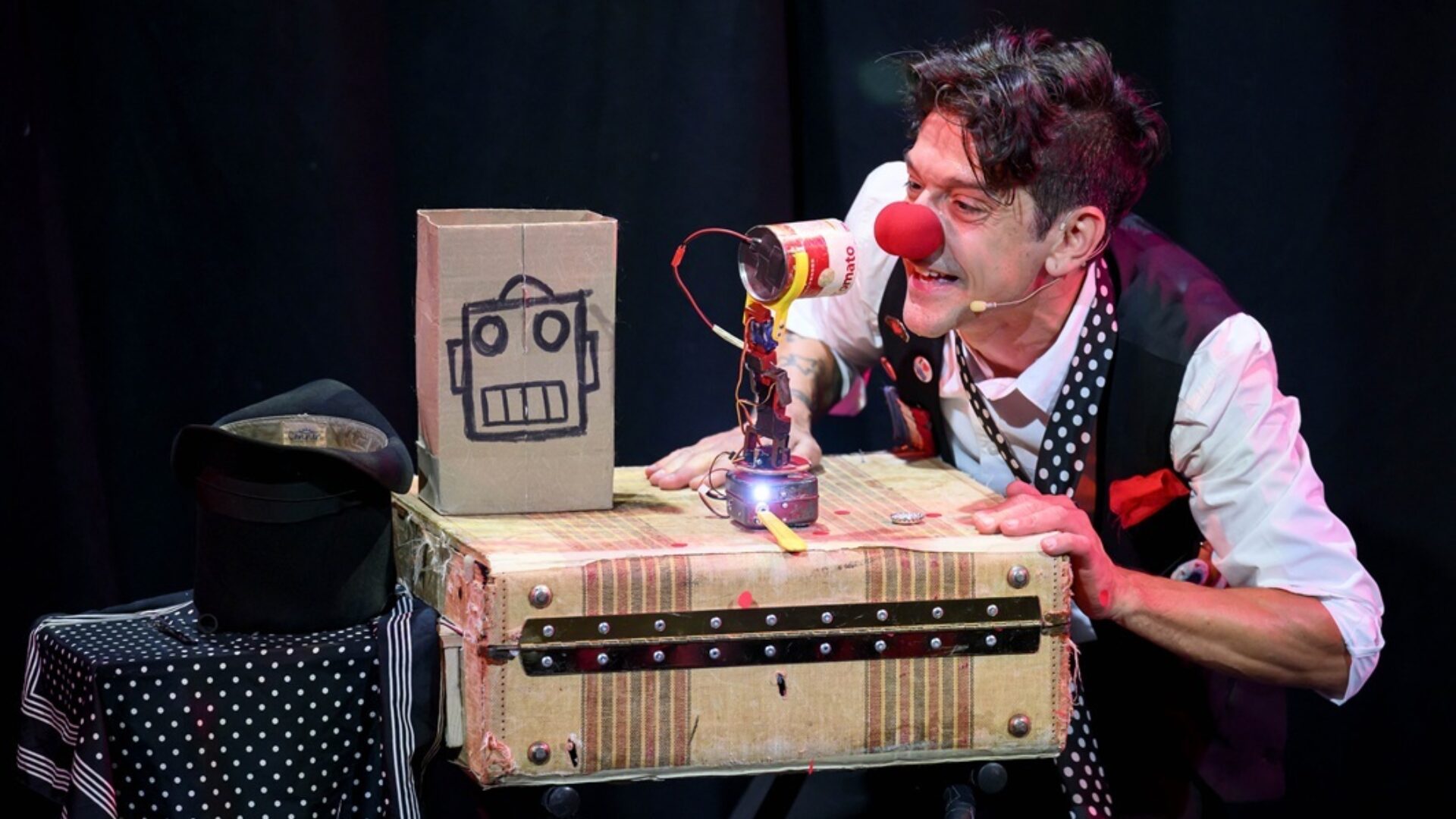 **Pics free to use** Mario the Maker Magician, Underbelly, George Square